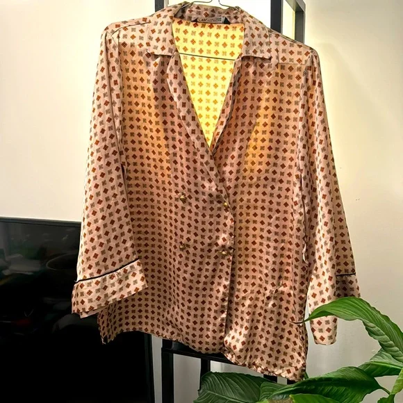 Shirt - Picture 1 of 1